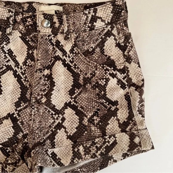 H&M Python Print Highwaisted Shorts - Picture 3 of 7